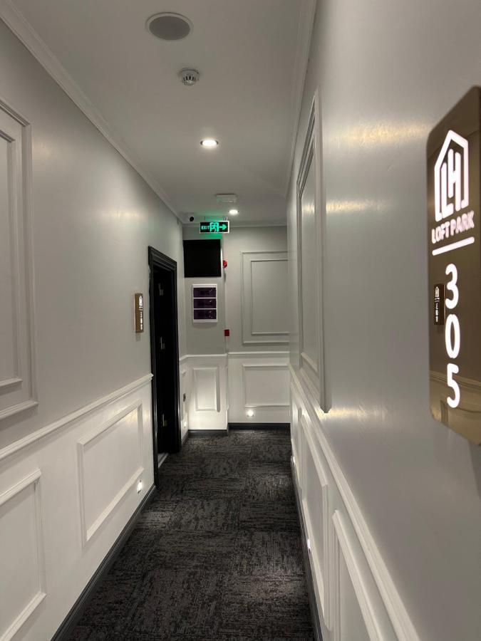 Park Hotel & Private Transportation Istanbul Airport-By Loft Arnavutkoy Eksteriør billede